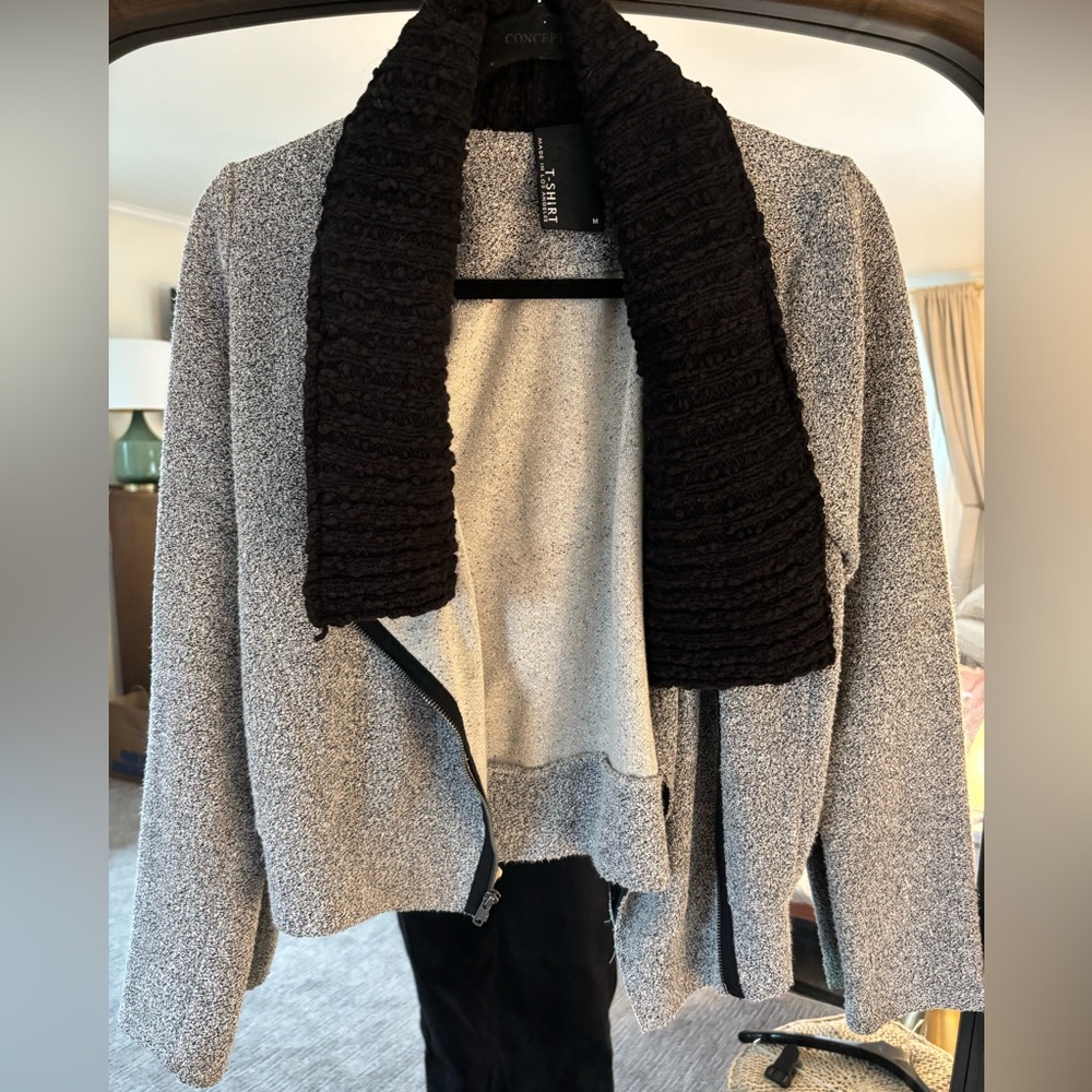 Dolan Women's Black and Gray Cardigan/Jacket